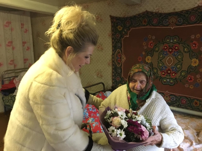 ВВ Клинцах поздравили с юбилеем труженицу тыла Кузьмицкую Ольгу Матвеевну
