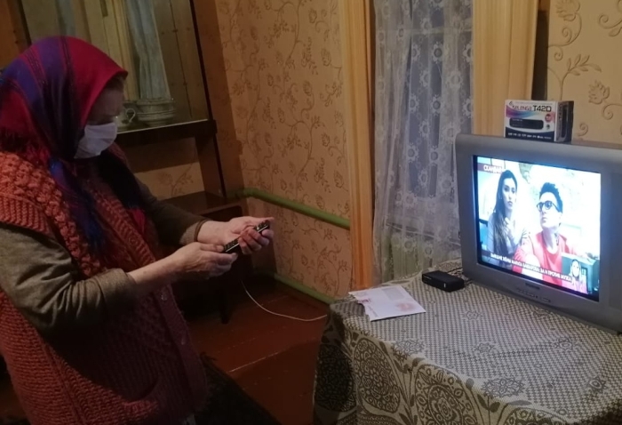 В Клинцах труженице тыла подключили цифровое телевидение
