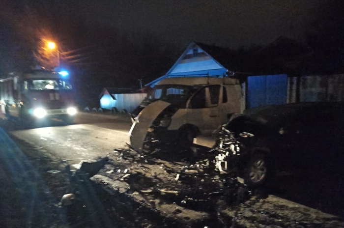 В Клинцах на ул. Ногина столкнулись три автомобиля, есть пострадавшие