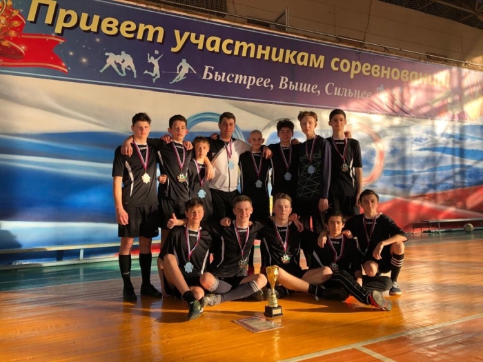 Юношеская команда Клинцов заняла первое место в первенстве Брянской области по мини-футболу
