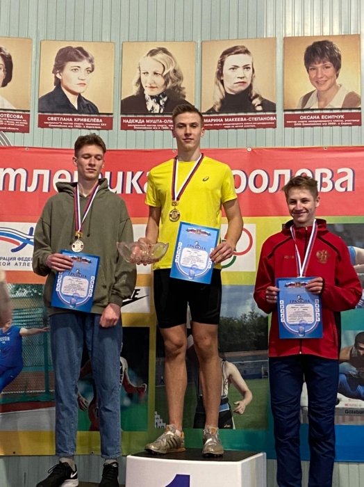 Клинцовский легкоатлет успешно выступил на областных соревнованиях