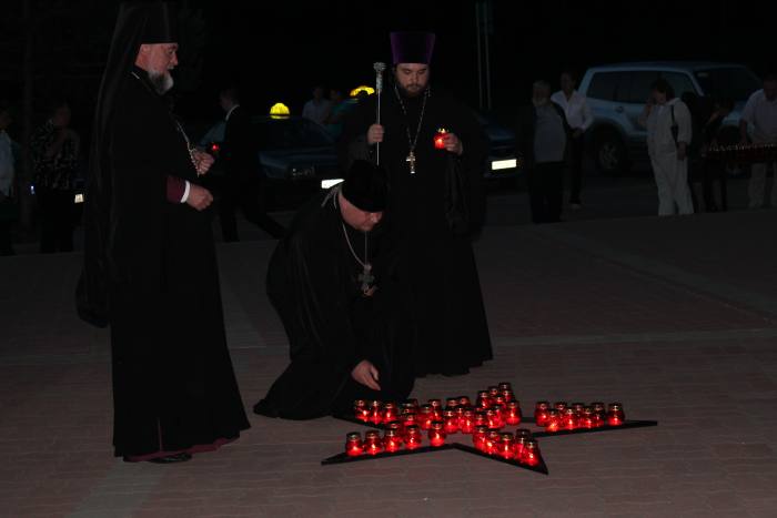 22 июня в 4 часа утра в городе Клинцы состоялся митинг-реквием, посвящённый Дню памяти и скорби