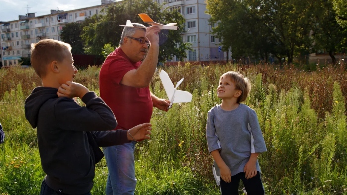 Лето в Клинцах: показательные выступления секции «Икар» и театра уличного танца «DanceStart»