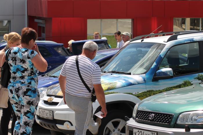 В Клинцах прошла выставка автомобилей
