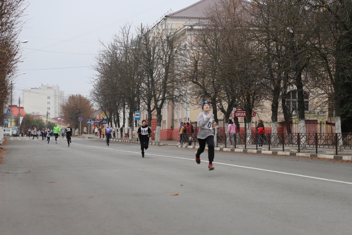 В Клинцах прошел легкоатлетический пробег, посвященный памяти мастера спорта СССР А.Я. Балухто