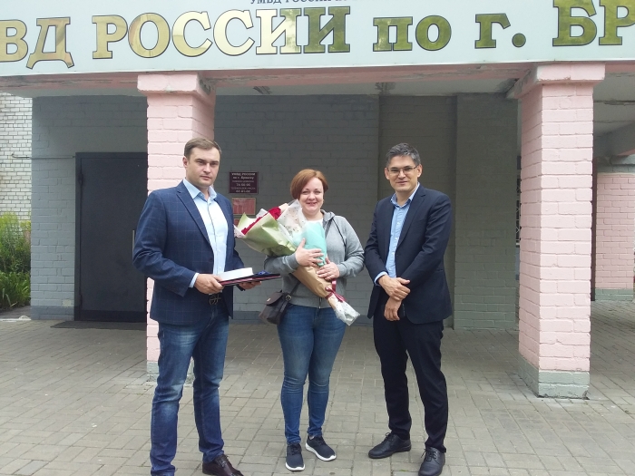 «Чистая планета» подарила жительнице Брянска смартфон нового поколения