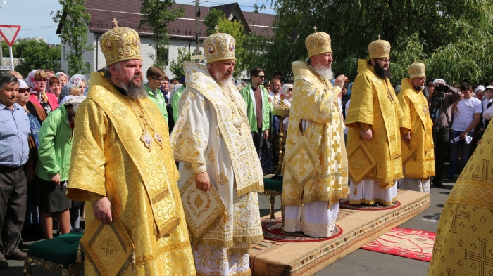 Известные художники написали икону для нового кафедрального собора в Клинцах