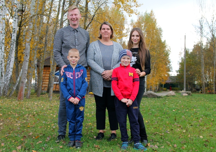 Они помогают детям - датская семья в Клинцах встретилась с участниками благотворительного проекта