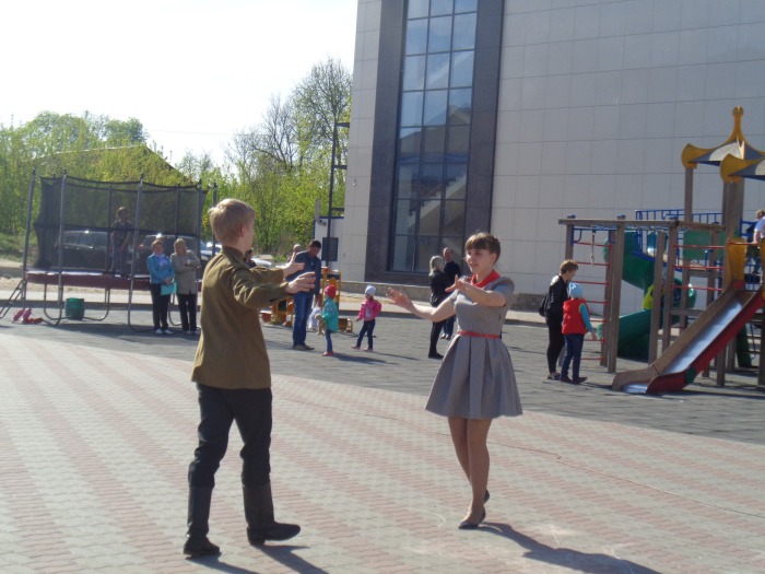 В городе Клинцы прошла акция «Дерево памяти - дерево жизни»