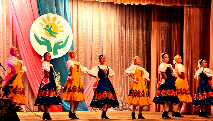 В Клинцах проходят торжественные мероприятия, посвященные «Дню матери»