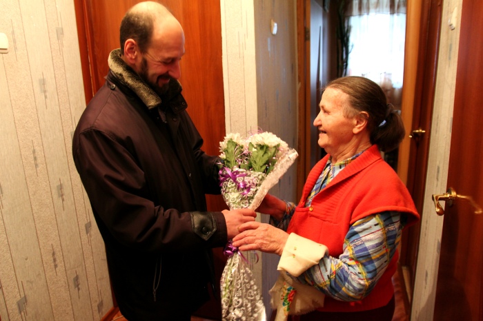 В Клинцах поздравили с Днём Матери родителей, погибших при выполнении воинского долга в Афганистане и на Северном Кавказе