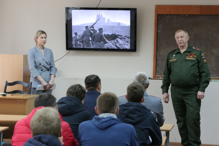 В Клинцовской ТШ ДОСААФ прошел урок мужества, посвященный Победе в Великой Отечественной войне