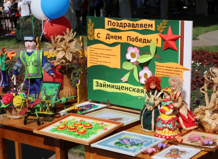 В Клинцах прошла выставка «Великая Победа глазами детей!»