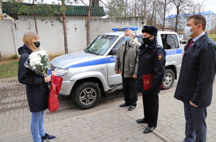 В Клинцах сотрудники и ветераны органов внутренних дел навестили вдов и матерей погибших сослуживцев