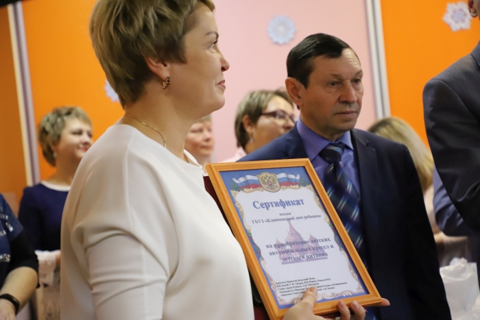 В Клинцовском доме ребенка состоялся новогодний благотворительный утренник
