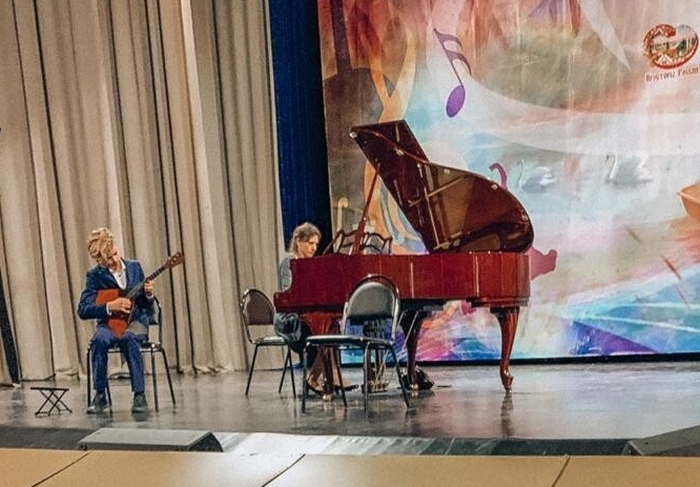В Клинцах в феврале расцвели цветы