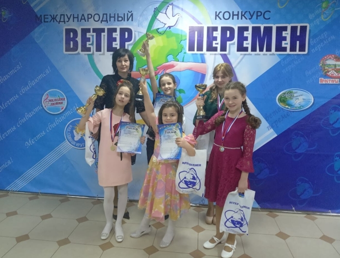 В Клинцах в феврале расцвели цветы