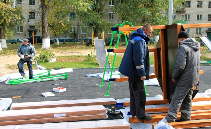В Клинцах активно ведутся работы в рамках проекта «Формирование комфортной городской среды»