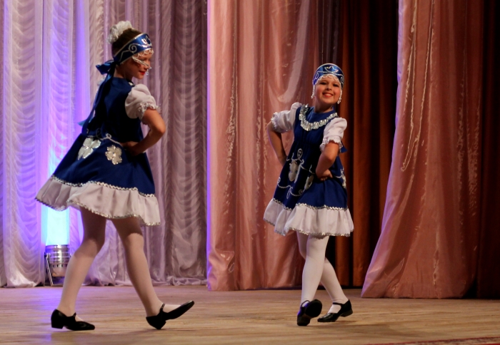 В Клинцах прошел юбилейный творческий вечер-отчет народного ансамбля танца «Деснянские забавы»