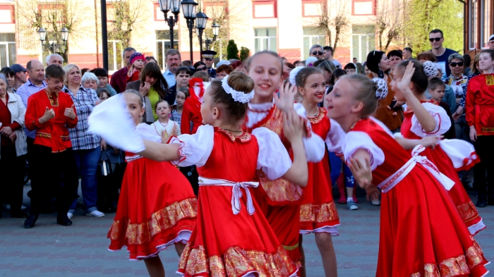В Клинцах торжественно открыли сезон фонтанов