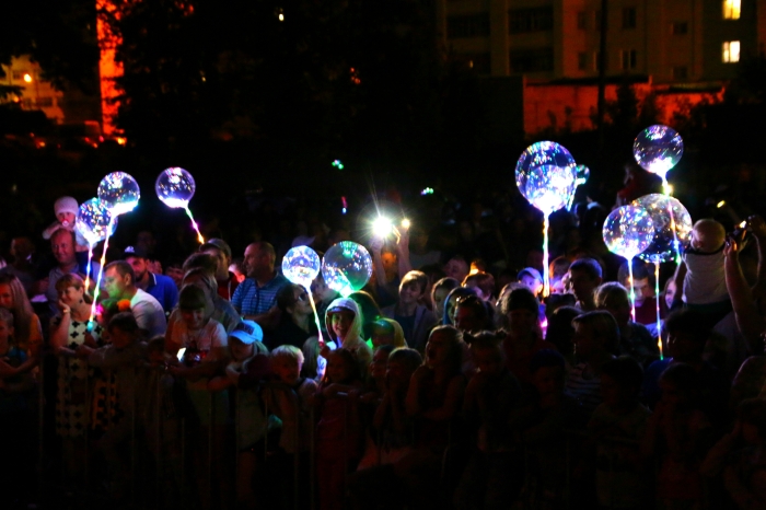 В Клинцах прошел фестиваль волшебных шаров (фоторепортаж)