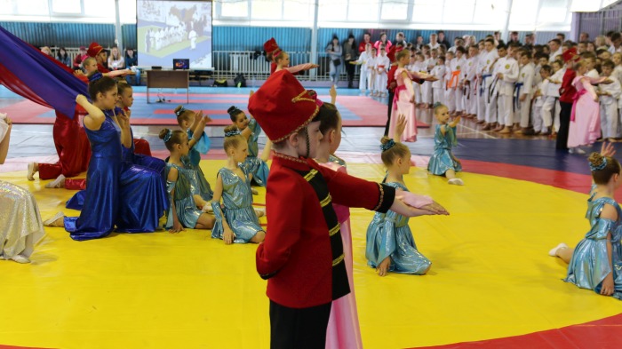 В городе Клинцы проходит областной Фестиваль спортивных единоборств на призы Клинцовской Епархии