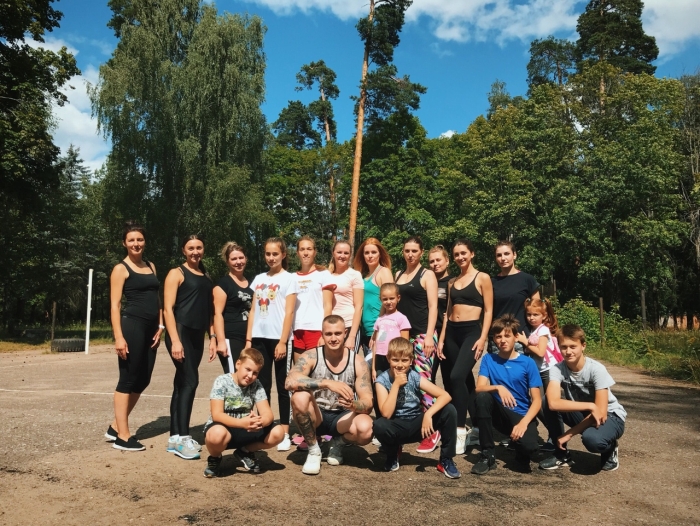 В Клинцах проходят тренировки на свежем воздухе
