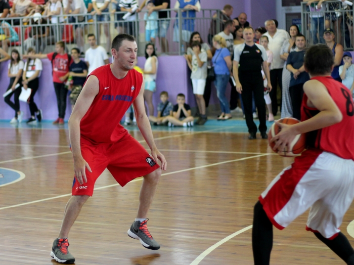 В Клинцах прошел турнир по баскетболу на призы Виталия Фридзона