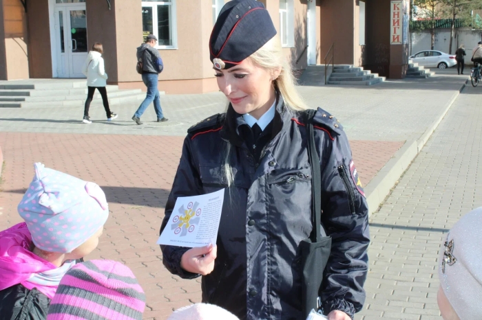 В Клинцах прошла акция «Водитель улыбнись, и пропусти пешехода!»