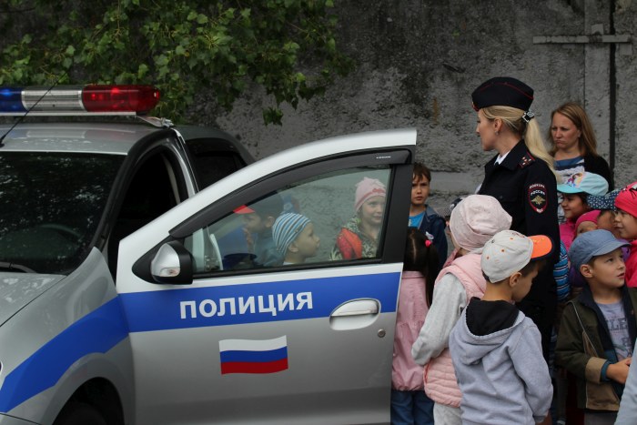 В Клинцах сотрудники ГИБДД провели День открытых дверей для дошкольников