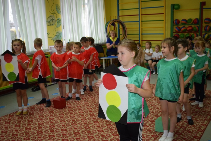 В Клинцах прошло профилактическое мероприятие по БДД «Красный, Желтый, Зеленый»