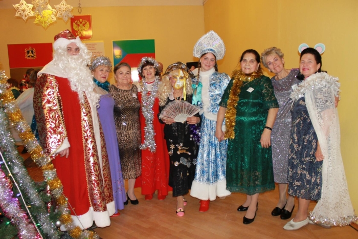  Клинцах прошел новогодний бал-маскарад