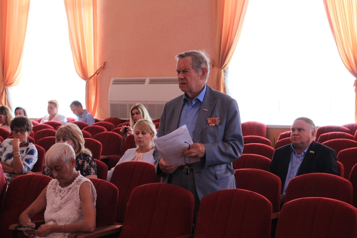 В Клинцах прошло 70-е заседание городского Совета: плата за содержание жилых помещений увеличена на 4 %