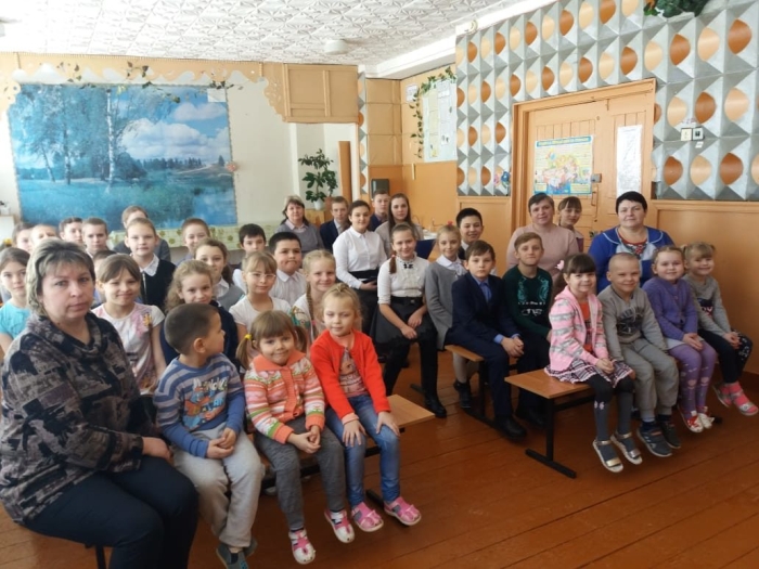 В Клинцовском районе открылся школьный театр