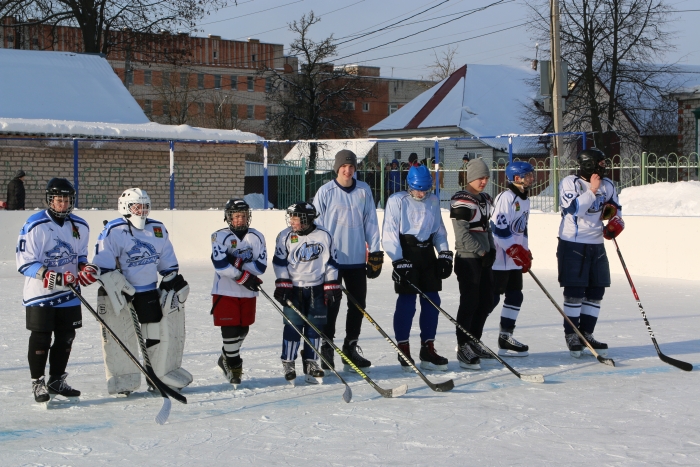 В Клинцах прошел турнир по хоккею с шайбой среди школьных команд