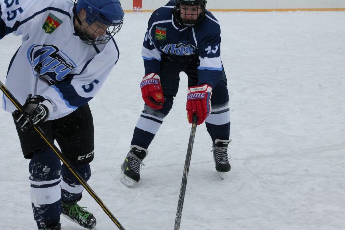 В городе Клинцы прошел открытый турнир по хоккею с шайбой среди юношеских команд