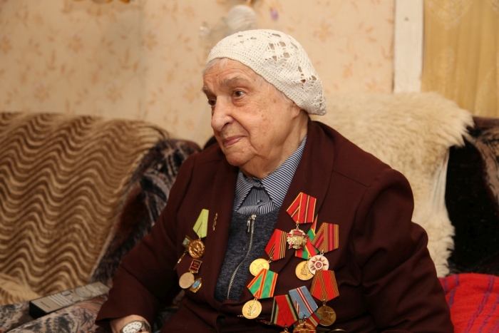 В Клинцах участница Сталинградской битвы принимает поздравления со 102-ым днем рождения