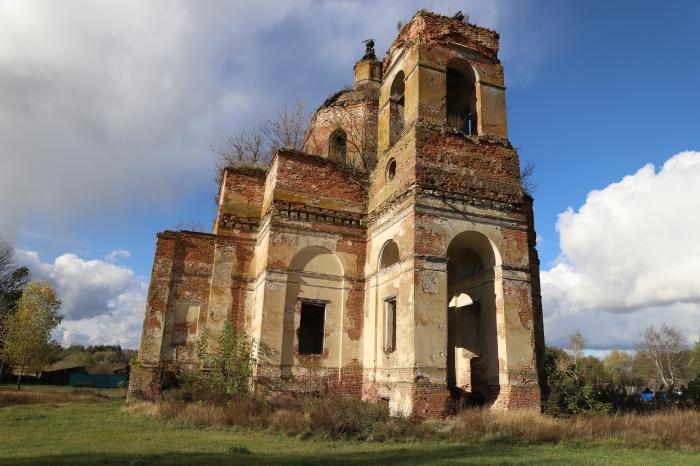 Внутренний туризм: Церковь Николая Чудотворца в Казаричах, Гордеевского района