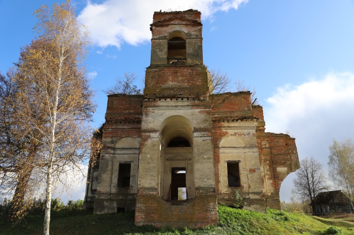 Внутренний туризм: Церковь Николая Чудотворца в Казаричах, Гордеевского района