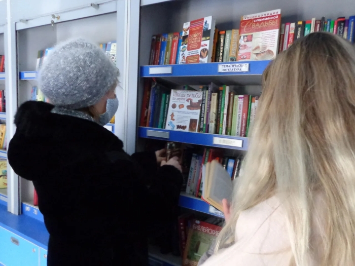 В Клинцах состоялась презентация мобильного библиотечного комплекса «Библиобус»