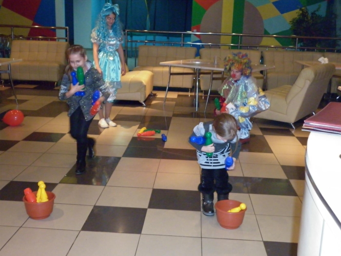 В ТРК «Кольцо» прошло мероприятие для детей «Детки-конфетки»