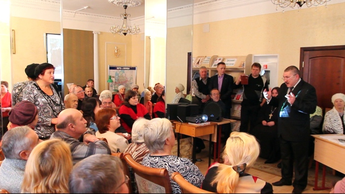 В Клинцах состоялась презентация книги Л.Н. Шведова «Коминтерновцы-185» («Молодость старой фабрики»)