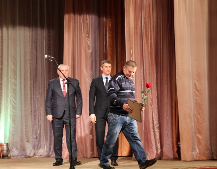 Торжественный вечер, посвященный Дню работников бытового обслуживания населения и ЖКХ состоялся в Клинцах