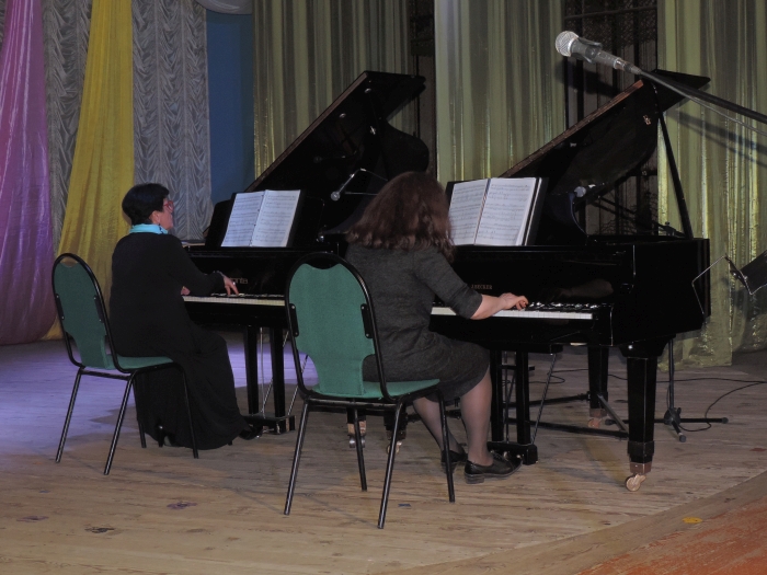 В Клинцах состоялся концерт «Весна на клавишах Победы»
