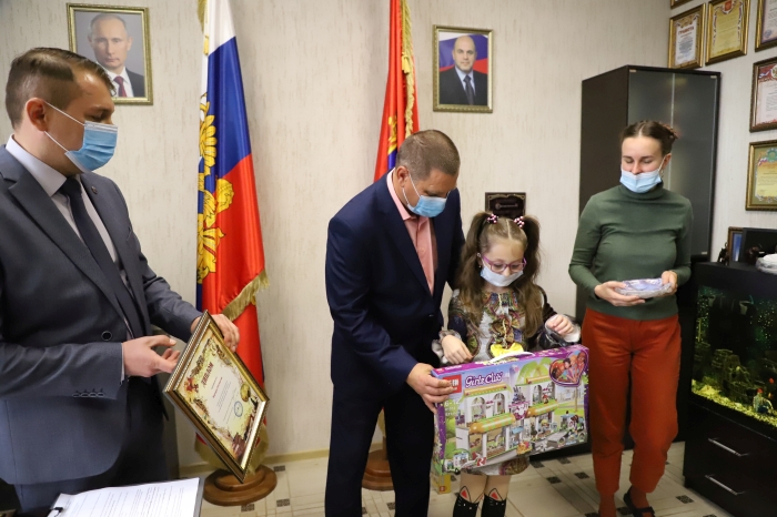 Состоялось награждение победителей конкурса концепций «Брендирование города Клинцы»