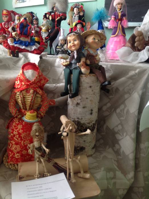 В городе Клинцы состоится выставка «Кто в куклы не играл, тот счастья не знал»