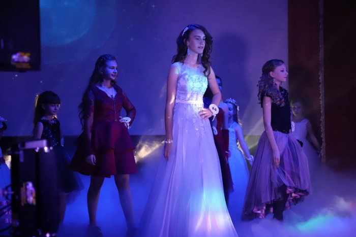 Финал детского конкурса красоты и талантов «Мисс Краса 2019» - дефиле