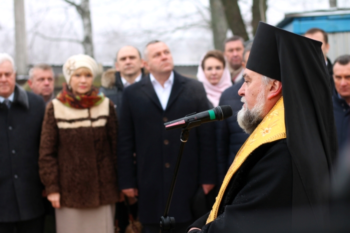 В Клинцах состоялось освящение купольных крестов и куполов Богоявленского Кафедрального Собора