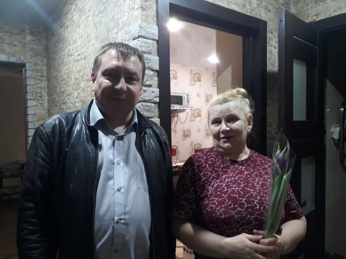Жительницы города Клинцы и Клинцовского района получили цветочные поздравления от ЛДПР