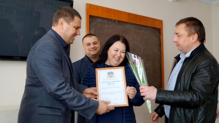 Жительницы города Клинцы и Клинцовского района получили цветочные поздравления от ЛДПР
